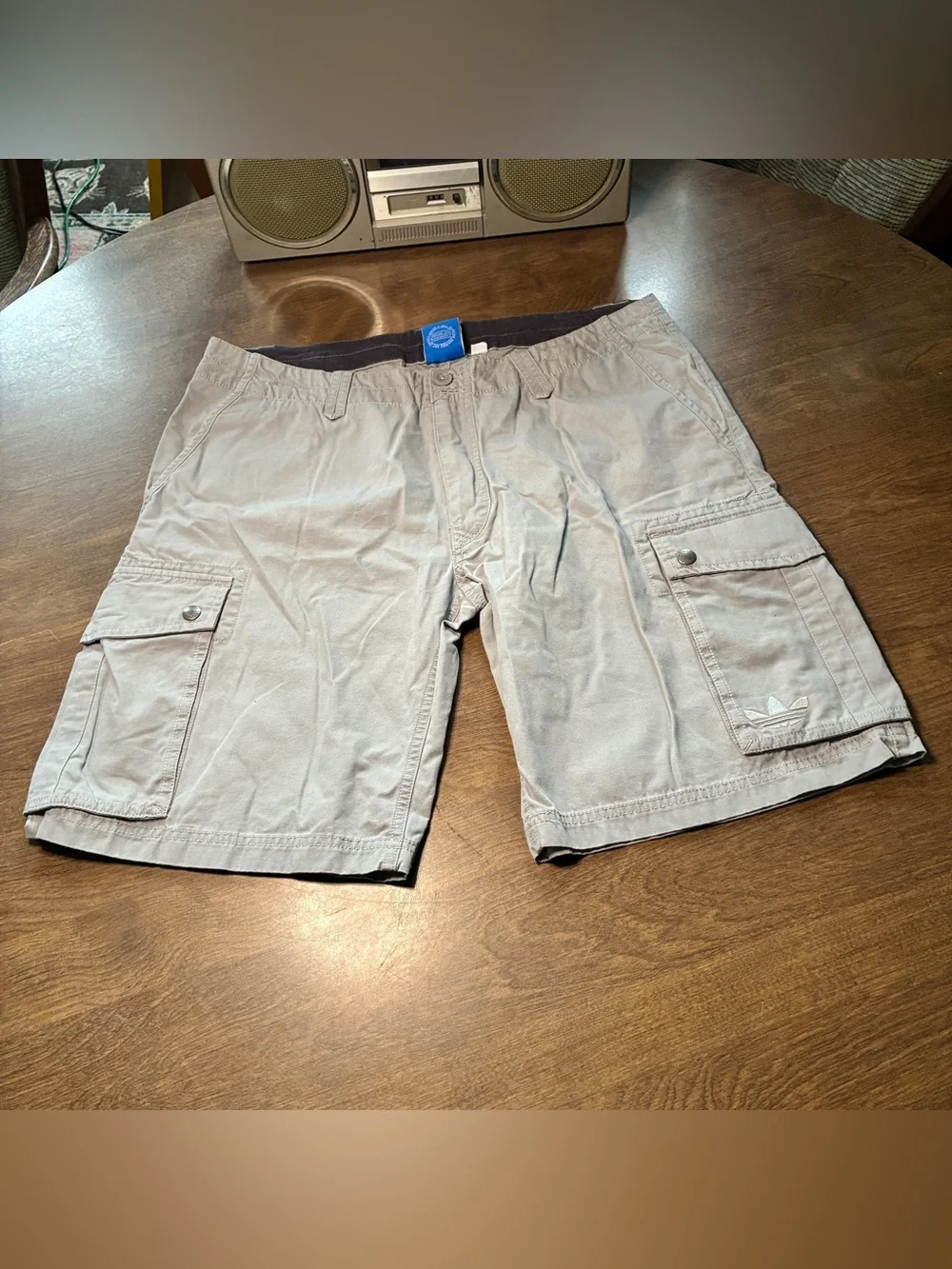 Adidas Originals Mens Khaki Tan Cargo Shorts Logo Size 38 Casual Outdoor